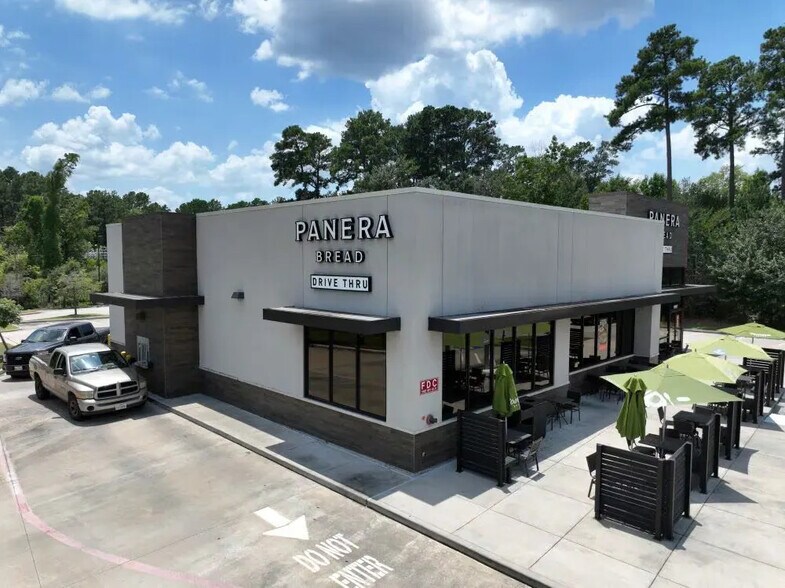 Primary Photo Of 15607 Highway 105 W, Montgomery Restaurant For Lease