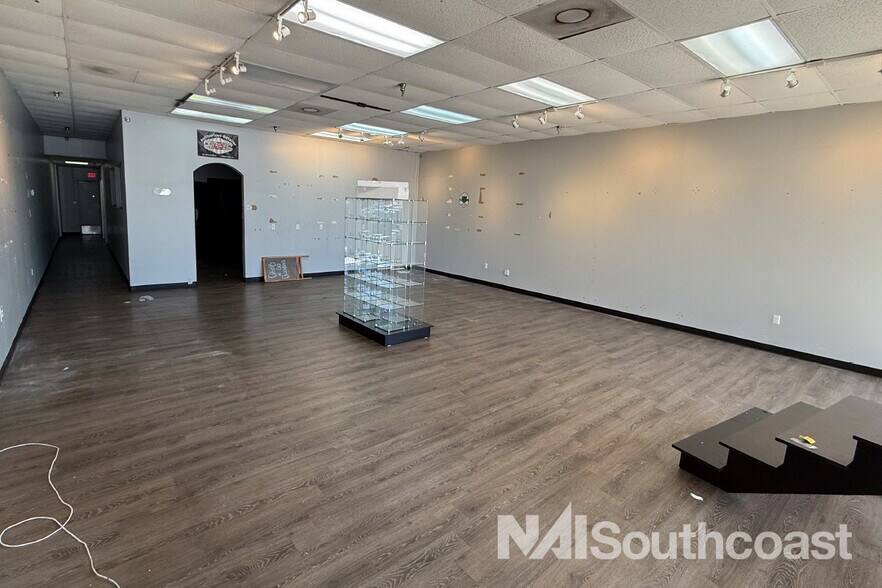 More Photos Of 3471-3631 NW Federal Hwy, Jensen Beach Storefront For Lease