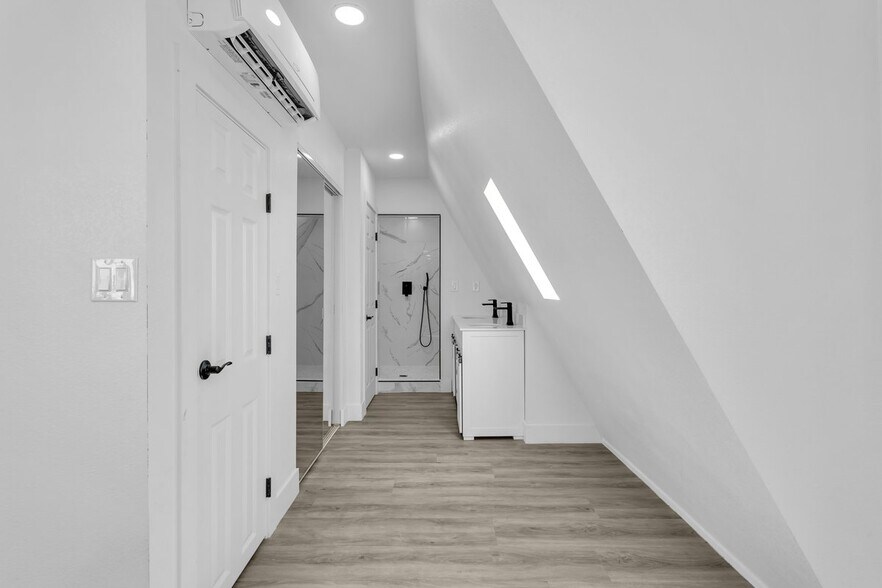 More Photos Of 2550 Fremont St, Las Vegas Auto Dealership For Sale