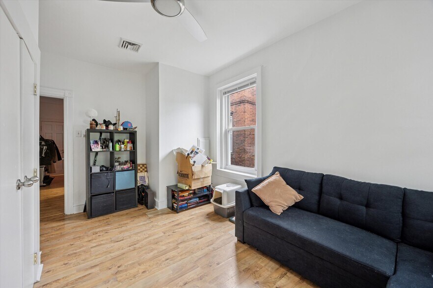 More Photos Of 222 Buckingham Pl, Philadelphia Apartments For Sale