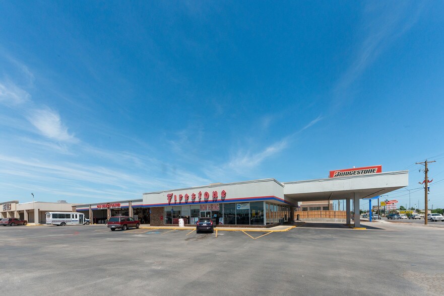 More Photos Of 509-531 W Commerce St, Brownwood Unknown For Lease