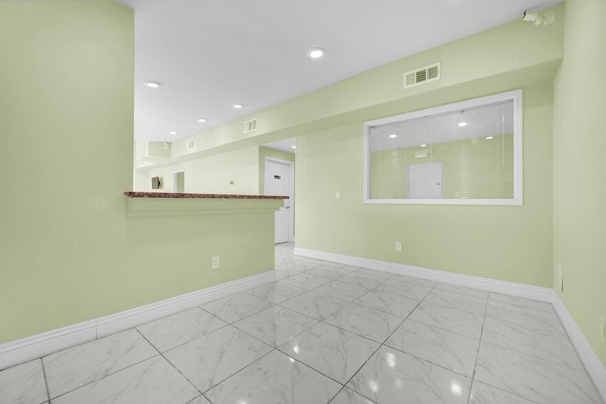 More Photos Of 1610 E Sahara Ave, Las Vegas Storefront Retail Office For Sale