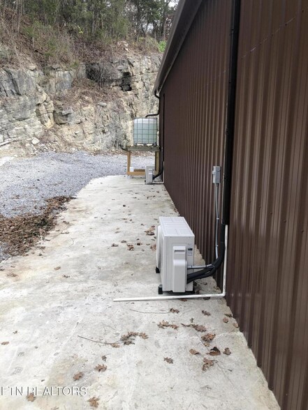 More Photos Of 145 Providence Rd, Cumberland Gap Warehouse For Sale