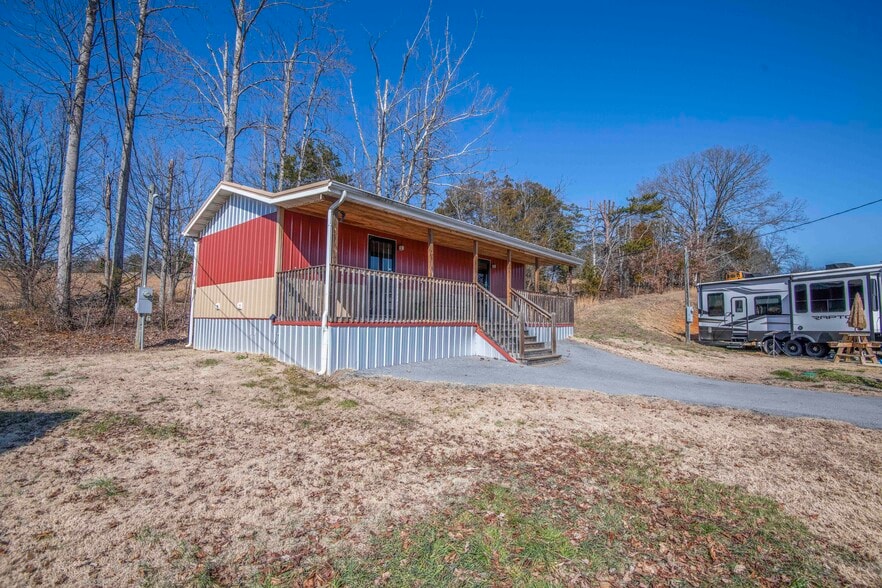 More Photos Of 104 Circle Rd, Newport Manufactured Housing Mobile Home Park For Sale