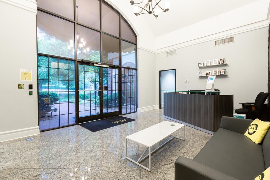 More Photos Of 2425 Crownpoint Executive Dr, Charlotte Office For Sale