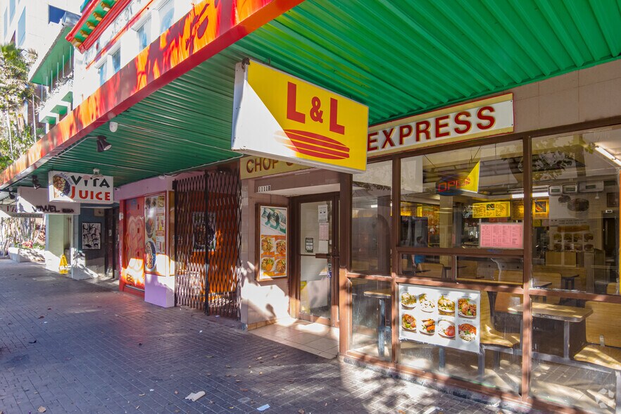 More Photos Of 1111-1113 Fort Street Mall, Honolulu Storefront For Lease