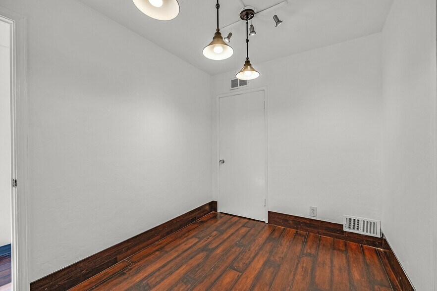 More Photos Of 4319 Piedmont Ave, Oakland Storefront Retail Office For Lease