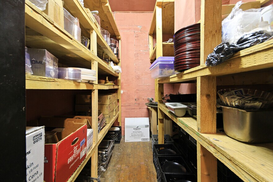 More Photos Of 105 Coal st, Mexico Specialty For Sale