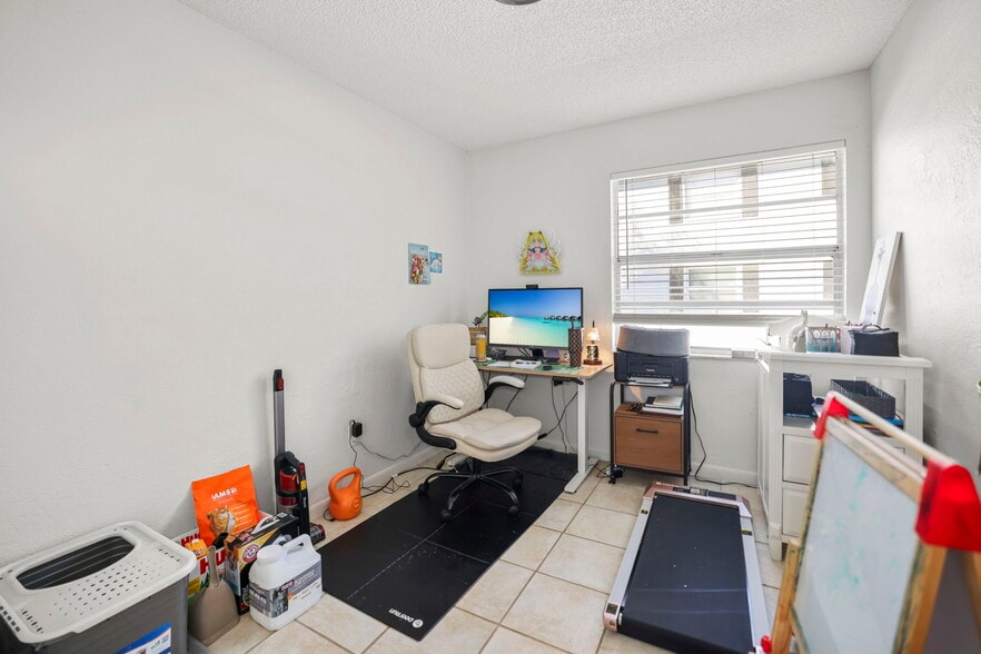 More Photos Of 7108 S Kissimmee St, Tampa Multifamily For Sale