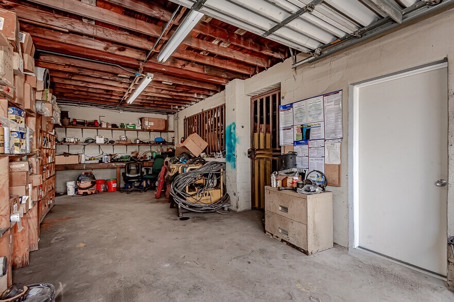 More Photos Of 2301 SW 57th Ave, West Park Warehouse For Lease
