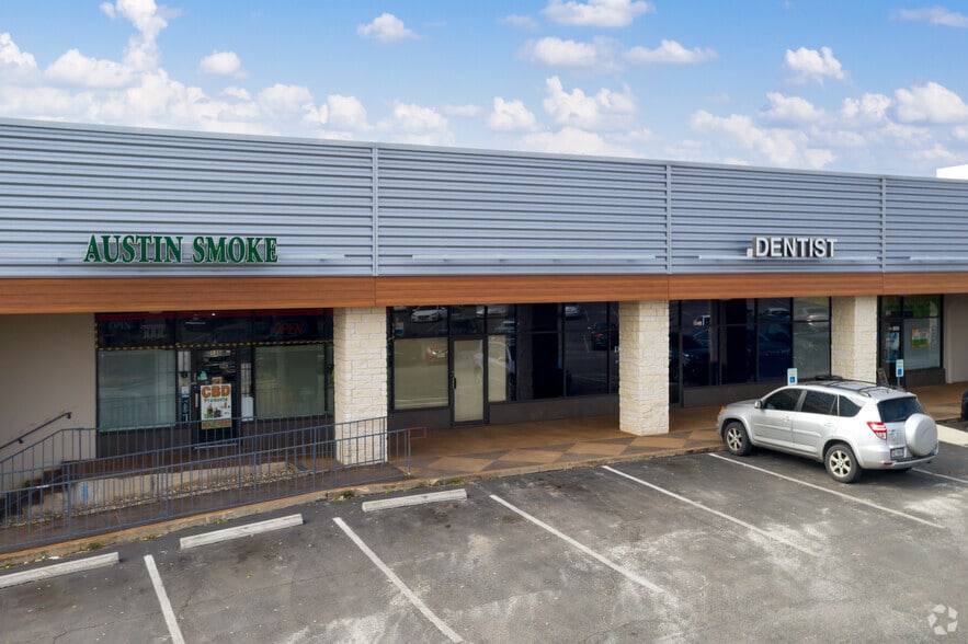 More Photos Of 1901 W William Cannon Dr, Austin Unknown For Lease