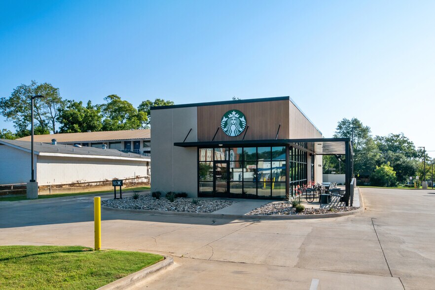 More Photos Of 598 S Jackson St, Jacksonville Restaurant For Sale