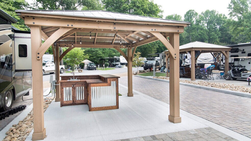 More Photos Of 118 Stables Dr, Townsend Trailer Camper Park For Sale