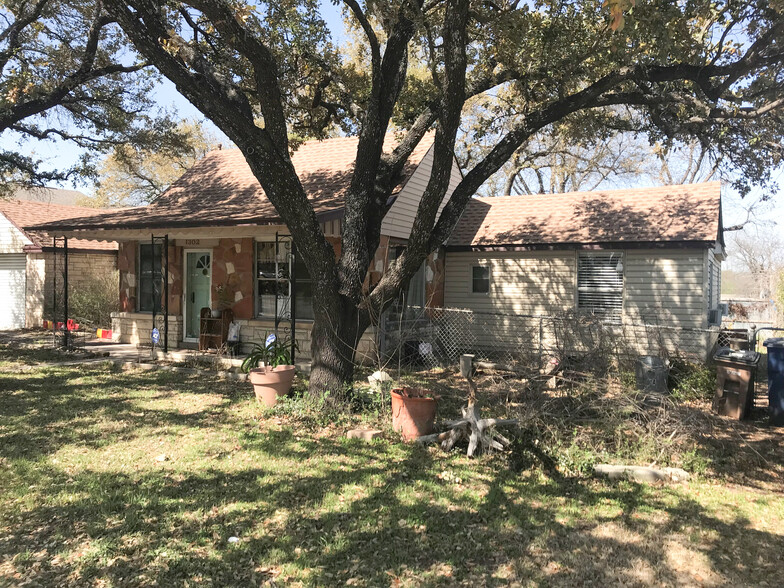 Primary Photo Of 1302 E 51st St, Austin Storefront Retail Office For Sale