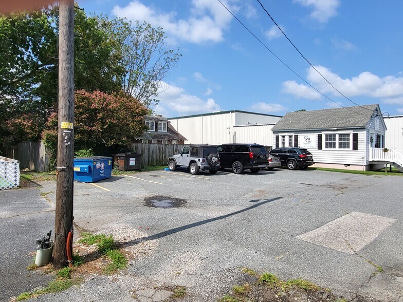 More Photos Of 203 Sunburst Hwy, Cambridge Office For Sale