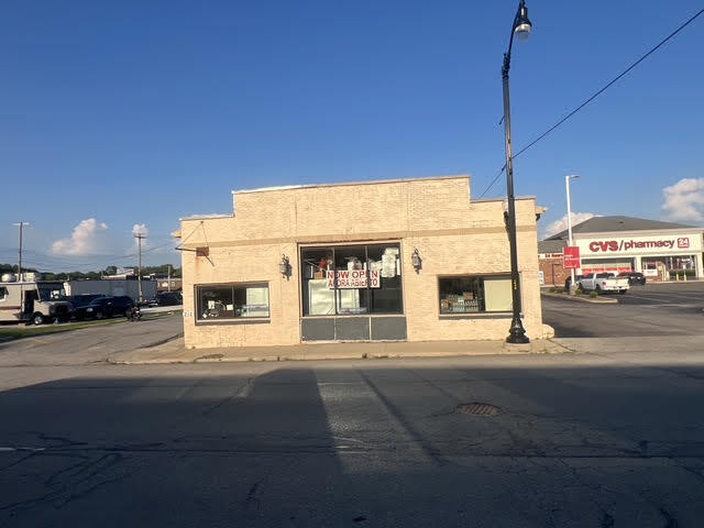 Primary Photo Of 212 N Washington St, Crawfordsville Convenience Store For Sale