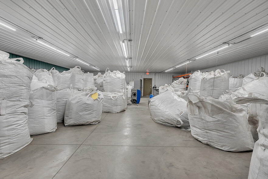 More Photos Of 21736 Bedford Rd N, Battle Creek Industrial For Sale
