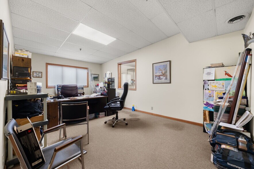 More Photos Of 16 E Industrial Rd, Branford Warehouse For Lease