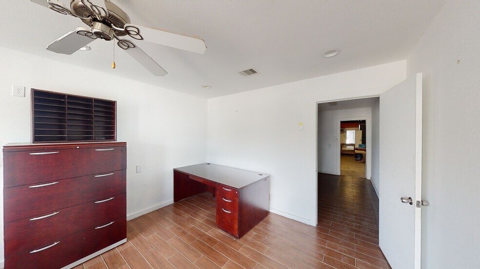 Primary Photo Of 2021 Aldine Mail Route Rd, Houston Warehouse For Lease