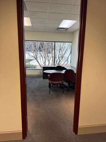 More Photos Of 2707 Buford Hwy, Atlanta Office For Lease