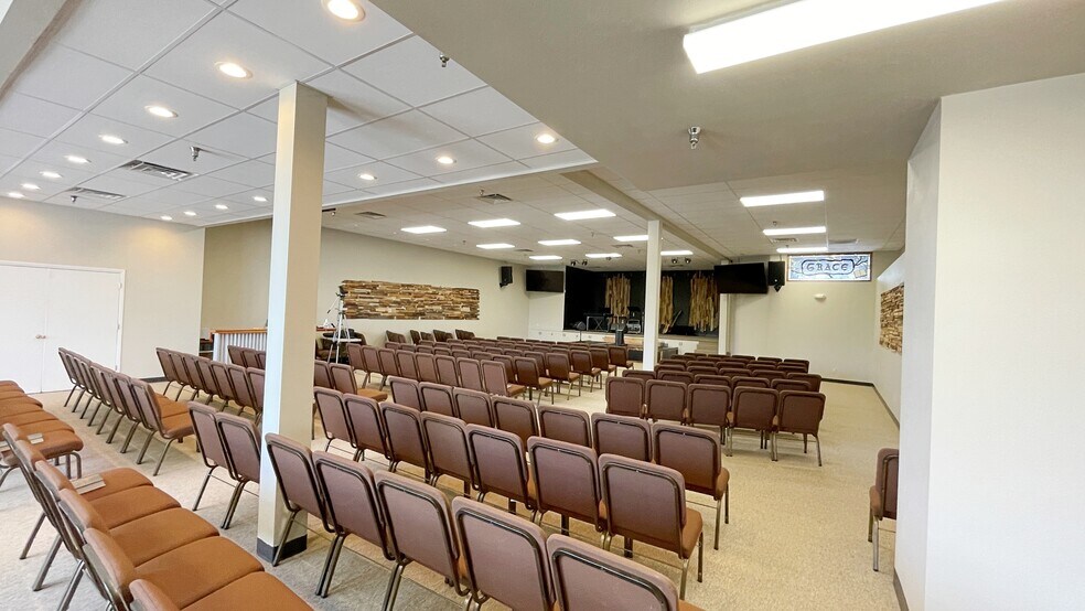 More Photos Of 208 N 1st Ave, Sandpoint Storefront Retail Office For Sale