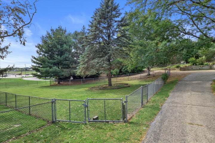 More Photos Of 110 E Oak Crest Dr, Wales Specialty For Sale