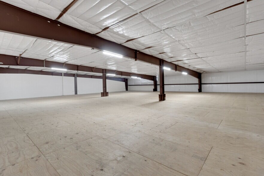 More Photos Of 8110 Parkside Ave, Baytown Warehouse For Sale