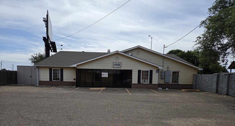 More Photos Of 117 S Pierce St, Amarillo Industrial For Sale