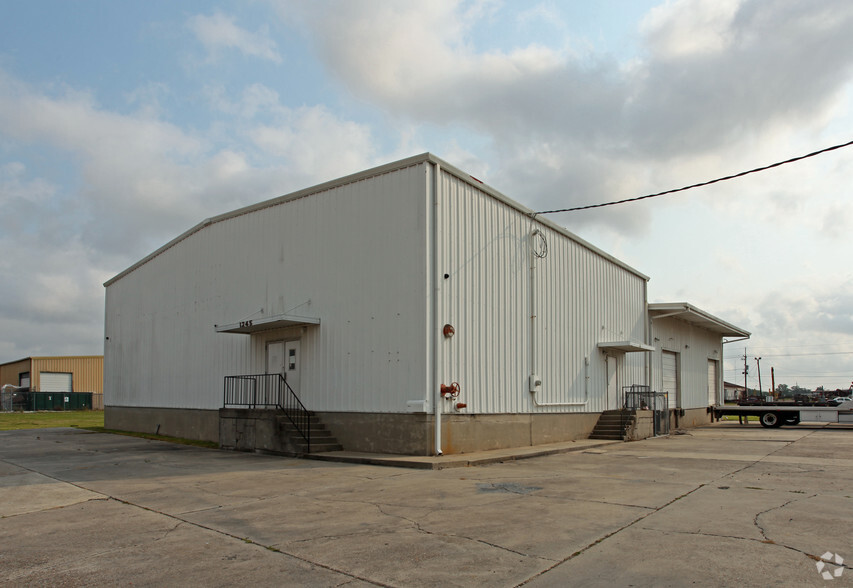 Primary Photo Of 1245 1st Ave, Harvey Industrial For Sale