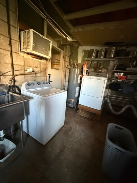 More Photos Of 2135 Bannister Pl, Honolulu Multifamily For Sale