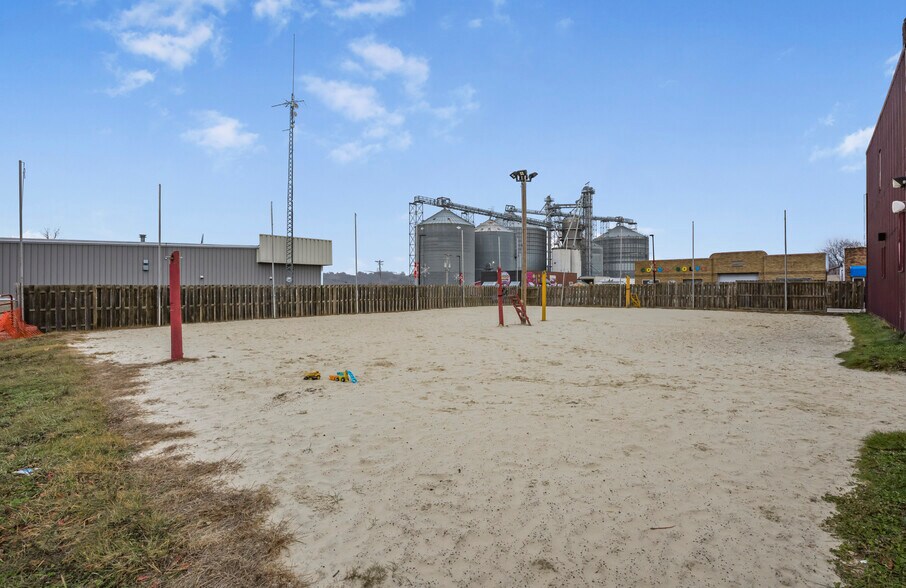 More Photos Of 104-112 Main St, Wanamingo General Retail For Sale