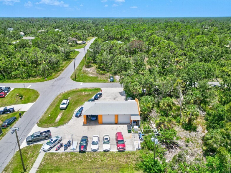 More Photos Of 15182 Dahlgren Ave, Port Charlotte Carwash For Lease