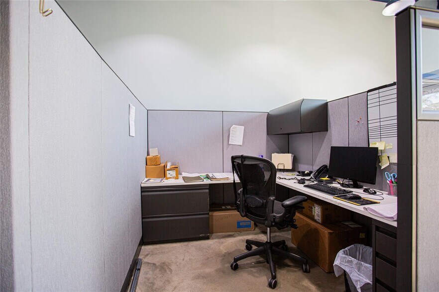 More Photos Of 200 Atlantic Ave, Oceanside Office For Sale