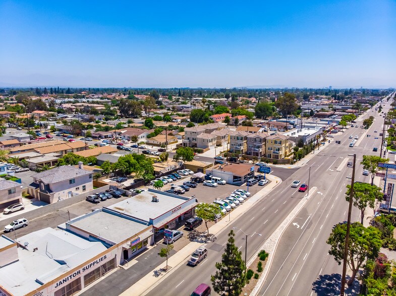 More Photos Of 8581 Garden Grove Blvd, Garden Grove Freestanding For Sale