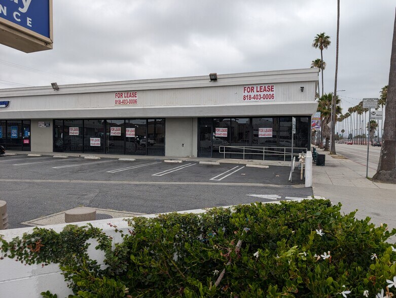 More Photos Of 111 W Pacific Coast Hwy, Wilmington Freestanding For Lease
