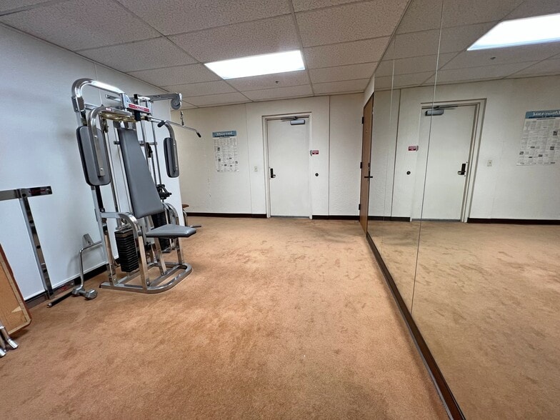 More Photos Of 12280 Saratoga-Sunnyvale Rd, Saratoga Office For Sale