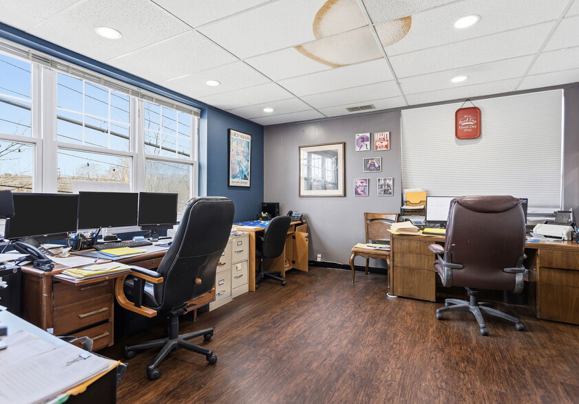 More Photos Of 96 Haarlem Ave, White Plains Office For Sale