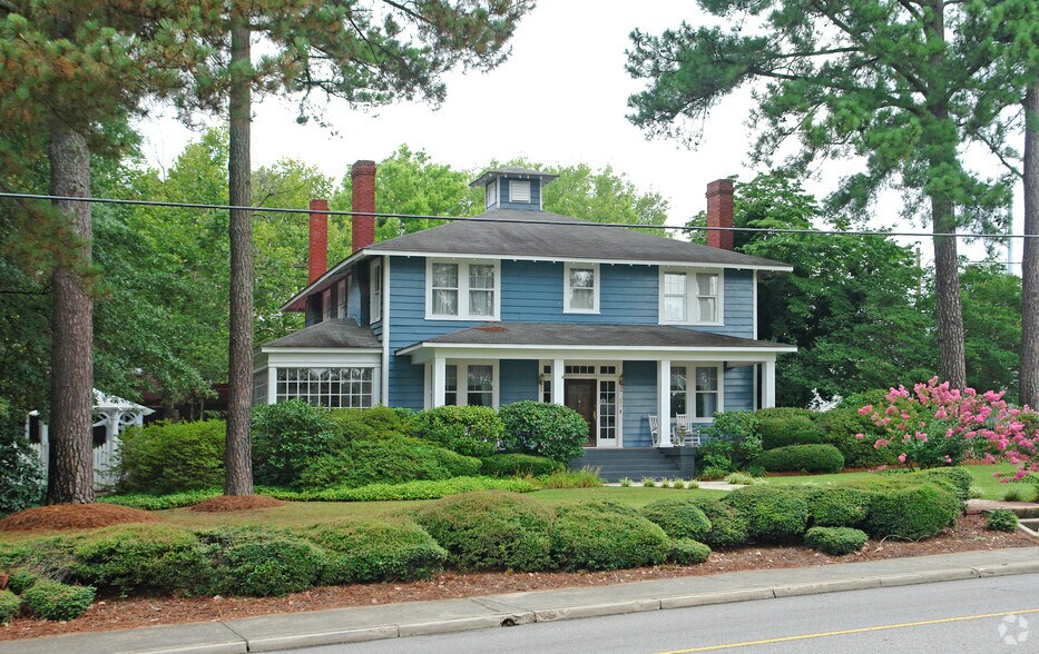 More Photos Of 421 N Lake Dr, Lexington Lodge Meeting Hall For Sale