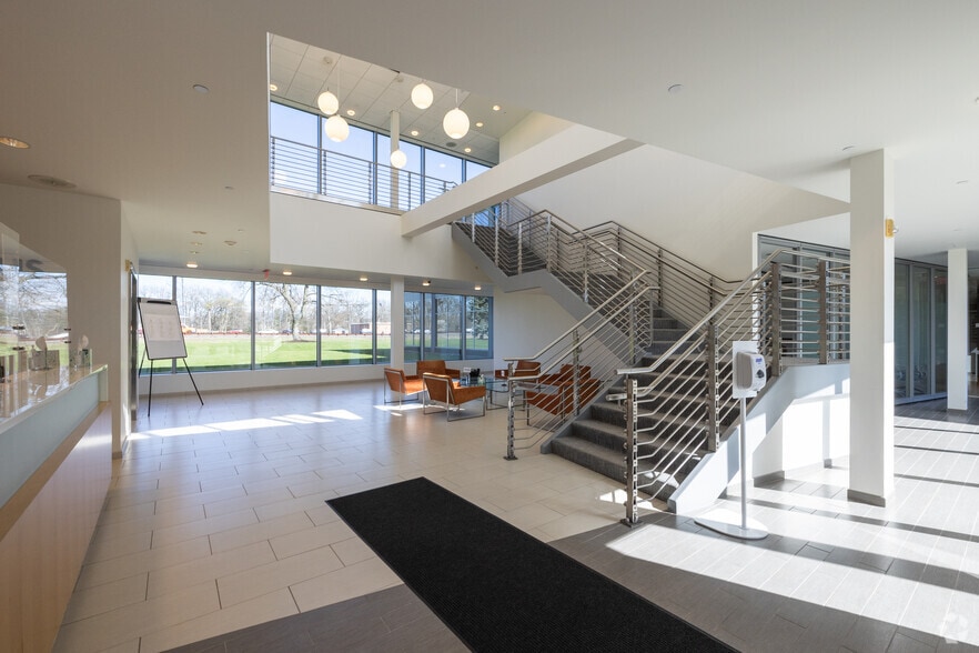 More Photos Of 1515 Broad St, Bloomfield Unknown For Lease