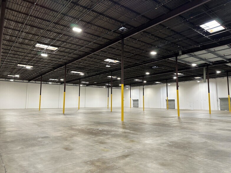 Primary Photo Of 14385 Industry Cir, La Mirada Warehouse For Lease
