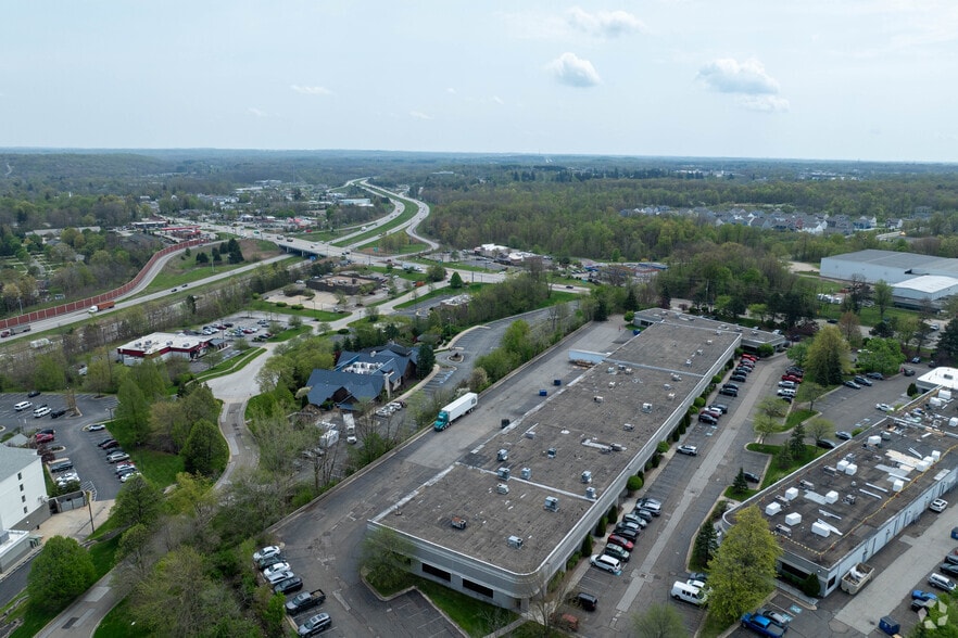 More Photos Of 2307 E Aurora Rd, Twinsburg Flex For Lease