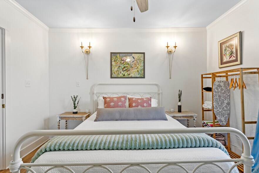 More Photos Of 782 Water St, Biloxi Office For Sale