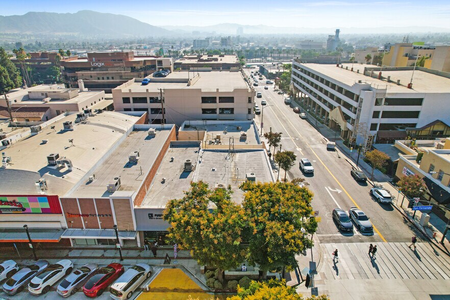 More Photos Of 147-153 N San Fernando Blvd, Burbank Storefront For Lease