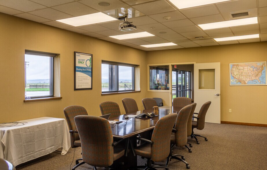 More Photos Of 3860 Helberg Dr, Helena Service For Lease
