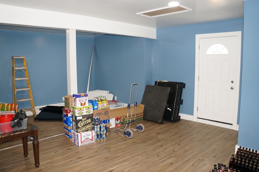 More Photos Of 33922 US Highway 280, Childersburg General Retail For Sale