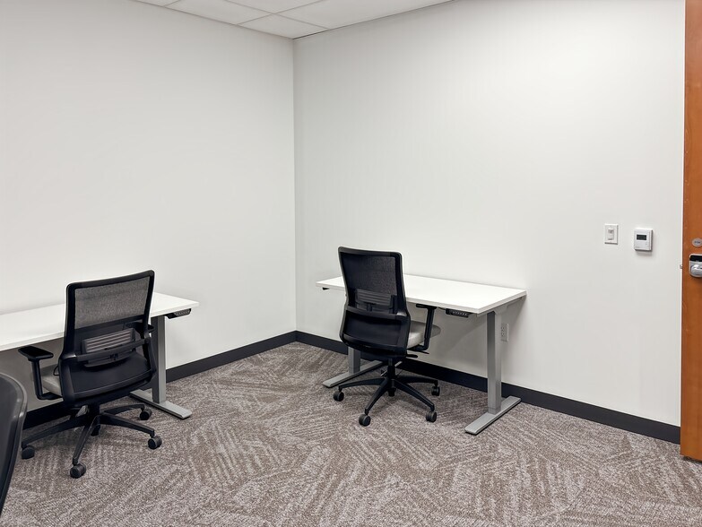 More Photos Of 303 Congressional Blvd, Carmel Coworking Space