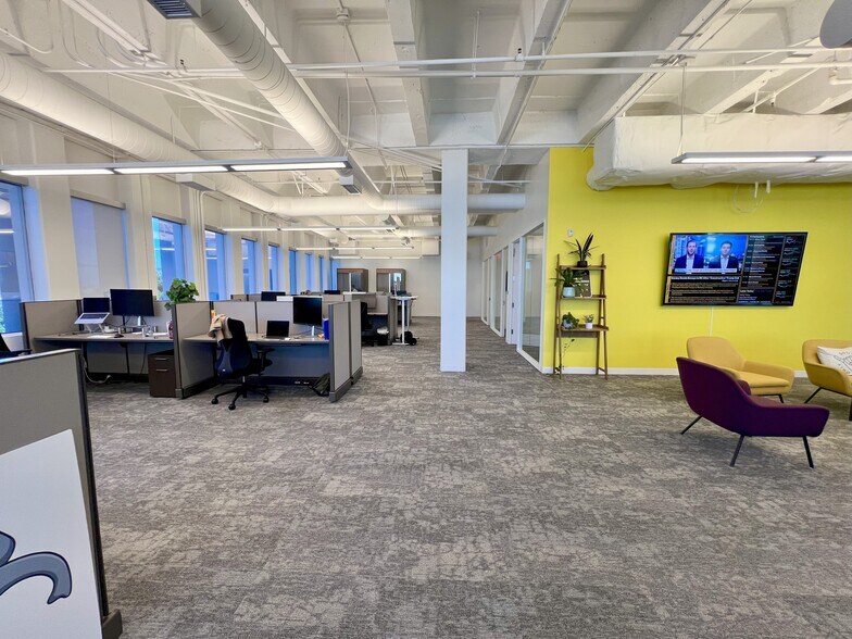 More Photos Of 3130 Wilshire Blvd, Santa Monica Office For Lease