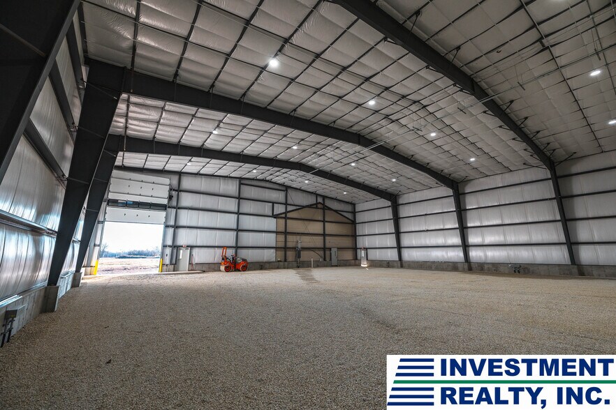 More Photos Of 405 Matlock Dr, Saint James Industrial For Lease