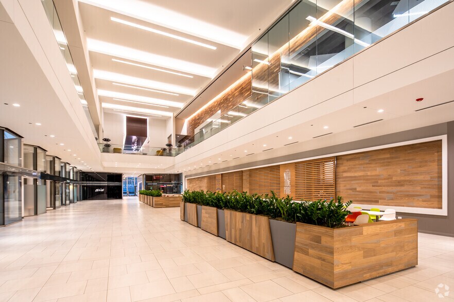 More Photos Of 203 N LaSalle St, Chicago Office For Lease