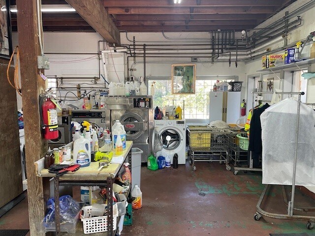 More Photos Of 16549 E 14th St, San Leandro Manufacturing For Sale